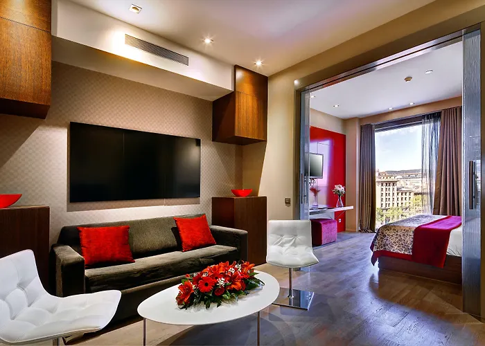 Olivia Plaza Hotel