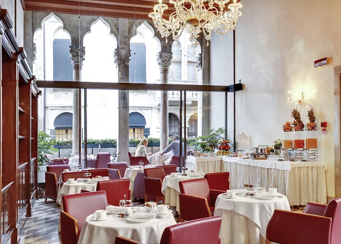 Hotel Dona Palace