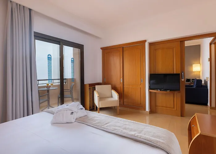 Invisa Hotel La Cala (Adults Only)