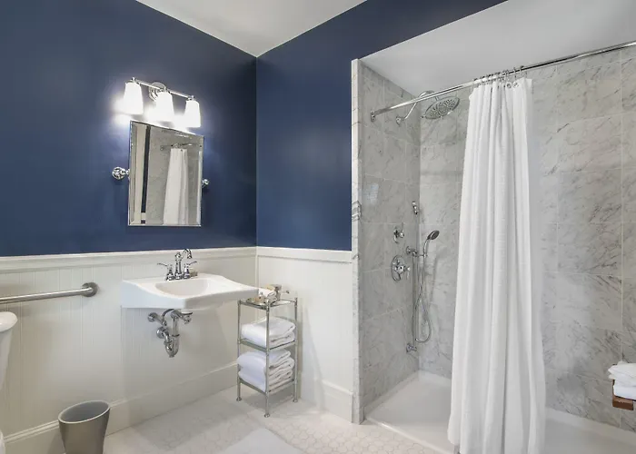 Omni Bretton Arms Inn At Mount Washington Resort