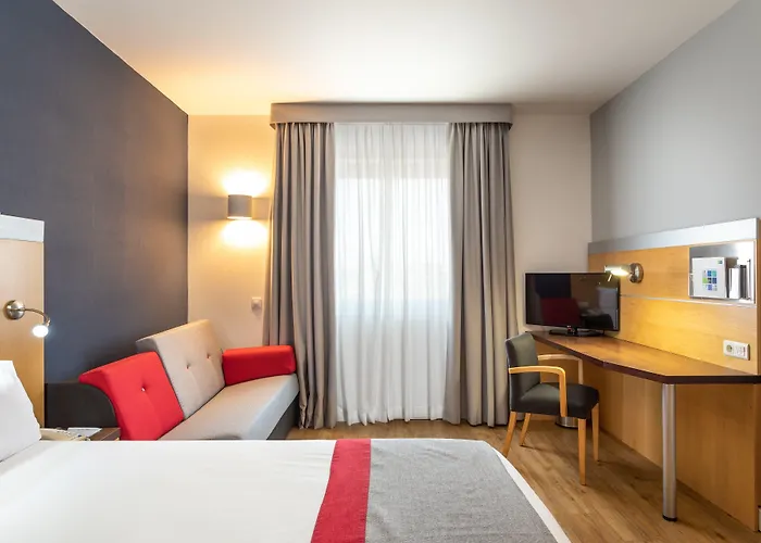 Holiday Inn Express Lisbon-Oeiras, An Ihg Hotel