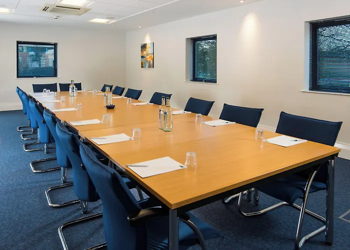 Holiday Inn Express Newport By Ihg
