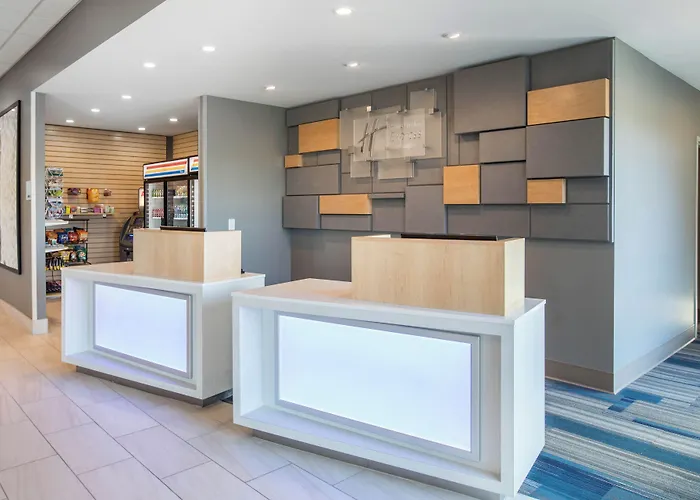 Holiday Inn Express & Suites Ludington By Ihg