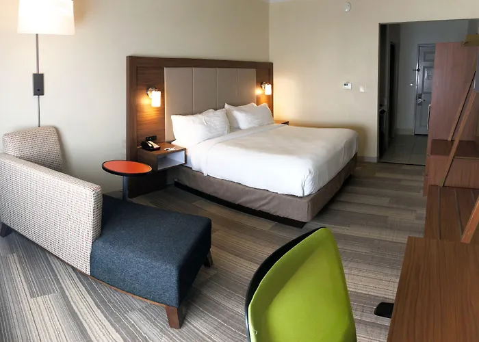 Holiday Inn Express Hotel & Suites Greenville By Ihg