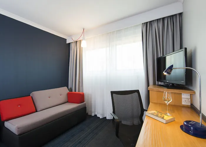 Holiday Inn Express Swindon West By Ihg
