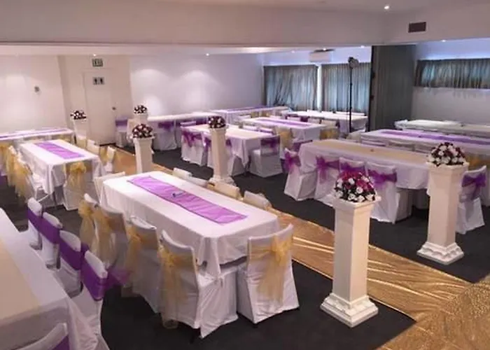 Manukau Hotel & Conference Centre