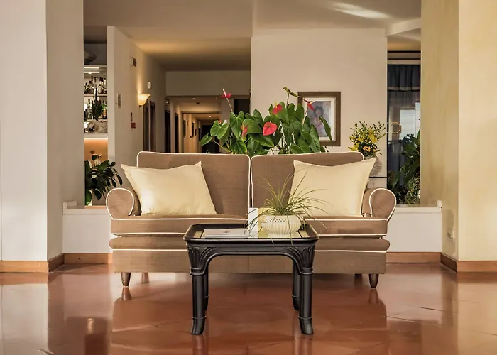Hotel Sina Astor