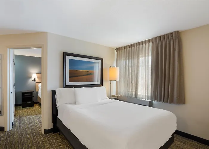 Sonesta Simply Suites Arlington Entertainment District