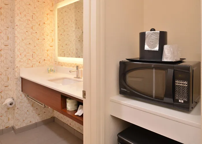 Holiday Inn & Suites Raleigh Cary By Ihg