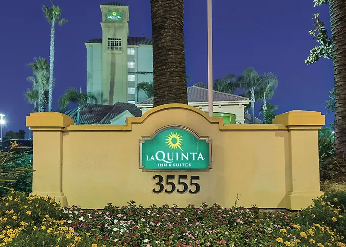 La Quinta Inn & Suites By Wyndham Ontario Airport