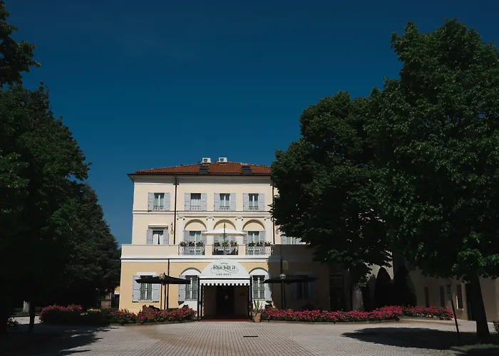 Rechigi Park Hotel