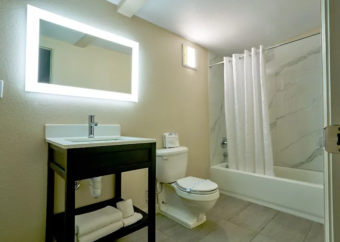 Family Garden Inn & Suites