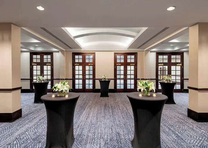 Sheraton Norfolk Waterside Hotel