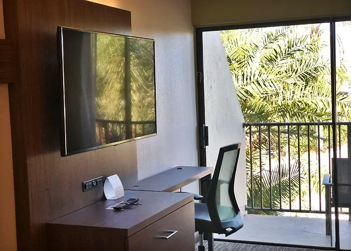 Holiday Inn Express Boca Raton - West By Ihg