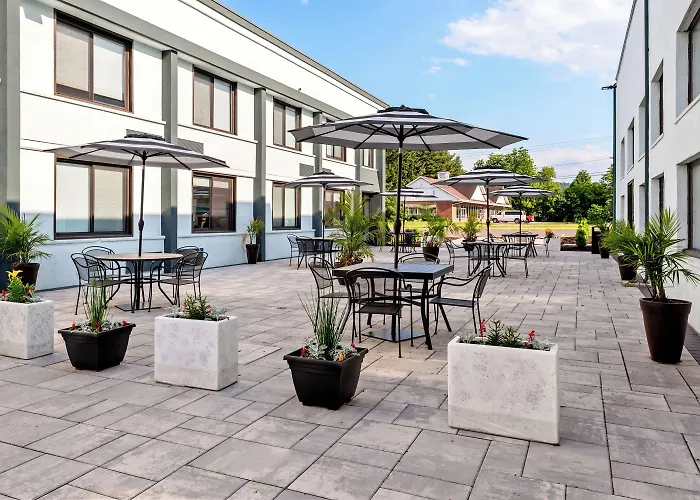 Ramada By Wyndham Cortland Hotel & Conference Center