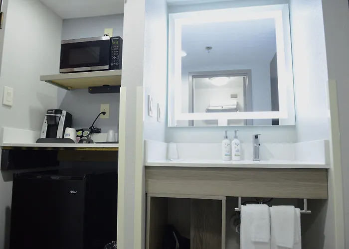 Keene Elm City Hotel, An Ascend Collection Hotel