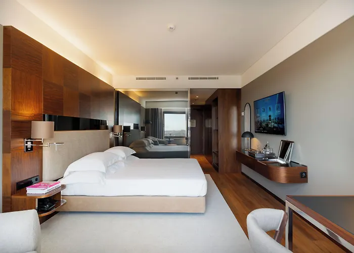 Porto Palácio Hotel by The Editory