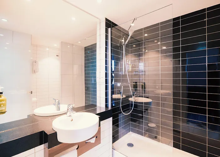 Holiday Inn Express Lille Centre By Ihg
