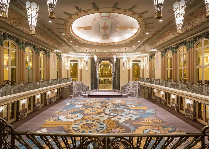 Hilton Cincinnati Netherland Plaza