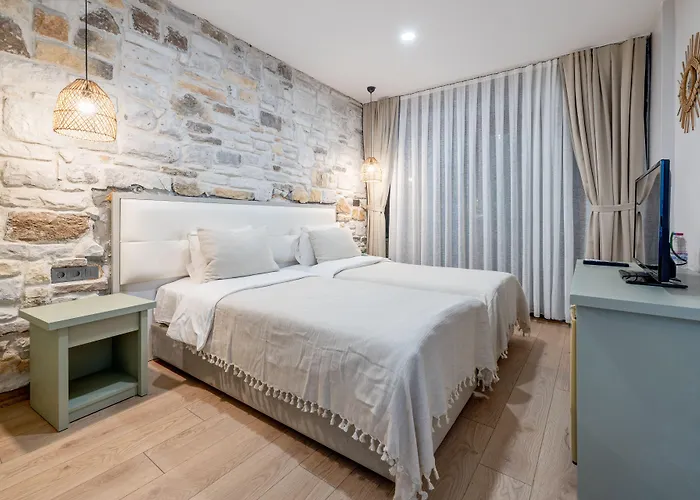 Hanedan Otel Foca Izmir