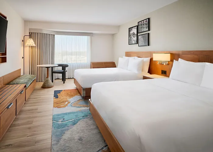 Ômage Hotel, Montreal Laval, a Tribute Portfolio Hotel