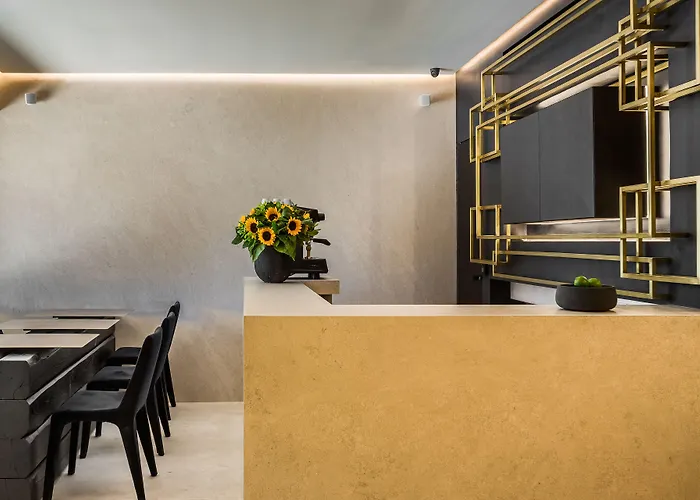 Canale Hotel & Suites