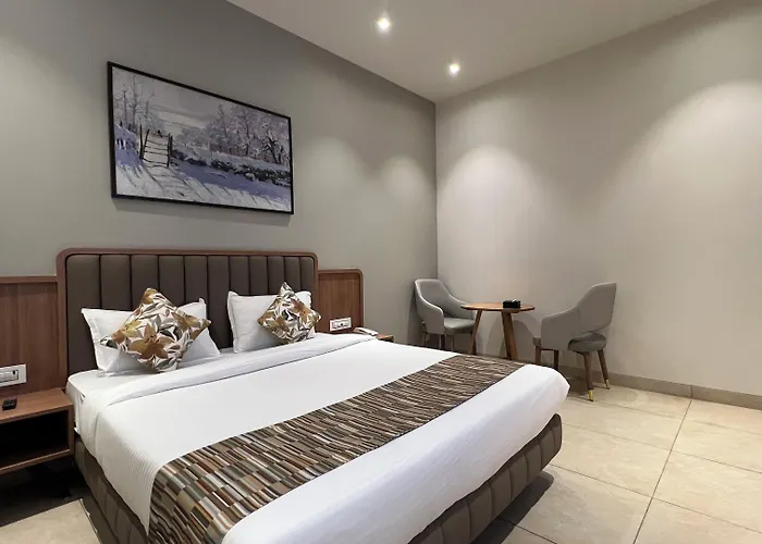Rudra Shelter Business Hotel