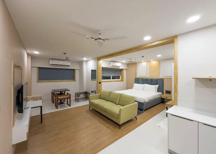 7 Apple Hotel Guruvayur