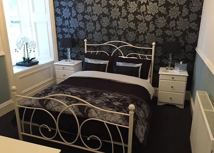 Lochnagar Guest House