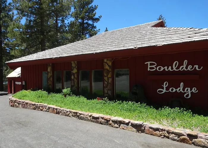 Boulder Lodge
