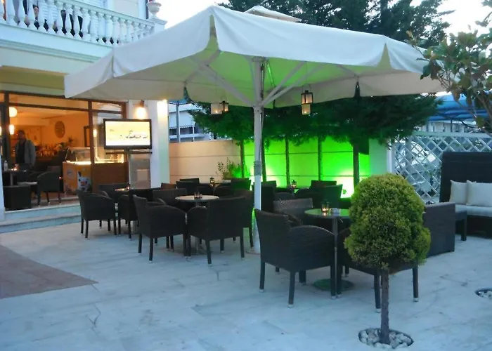 Arcadia Suites & Spa