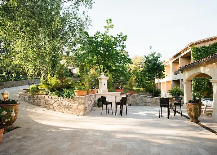 Logis Hotel Restaurant La Porte des Cévennes
