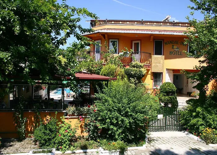 Mandalinn Hotel