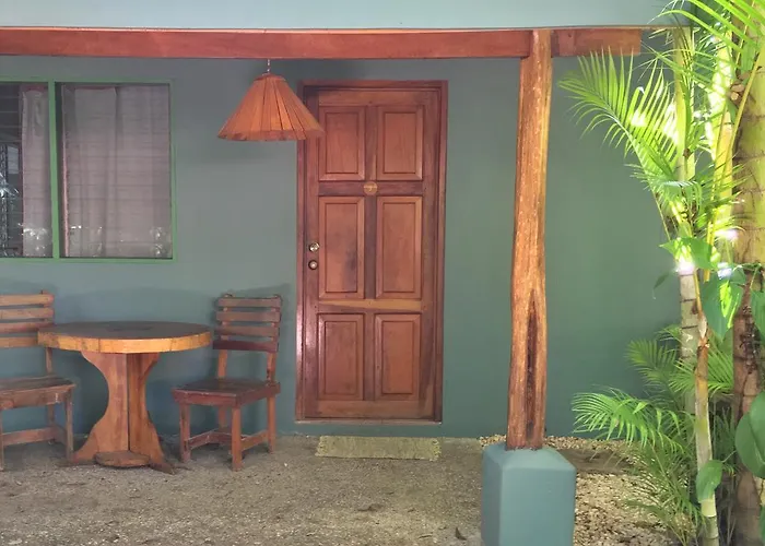 Harbor Reef Hotel