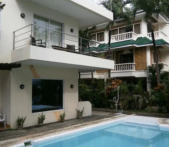 Beachcomber Resort Balabag 