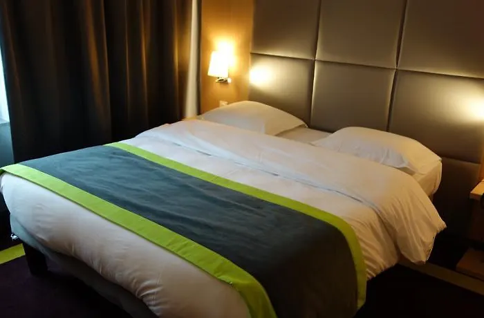 Suite Home Paris Porte De Chatillon