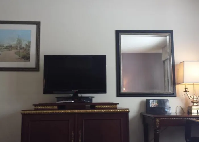 Americas Best Inn & Suites Urbana