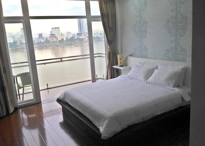 Blossom July Hotel Da Nang