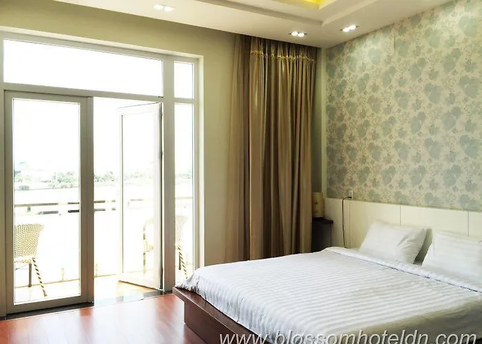Blossom July Hotel Da Nang