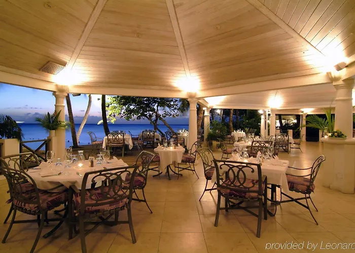 Settlers Beach Hotel