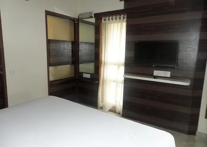 Hotel Raj Palace