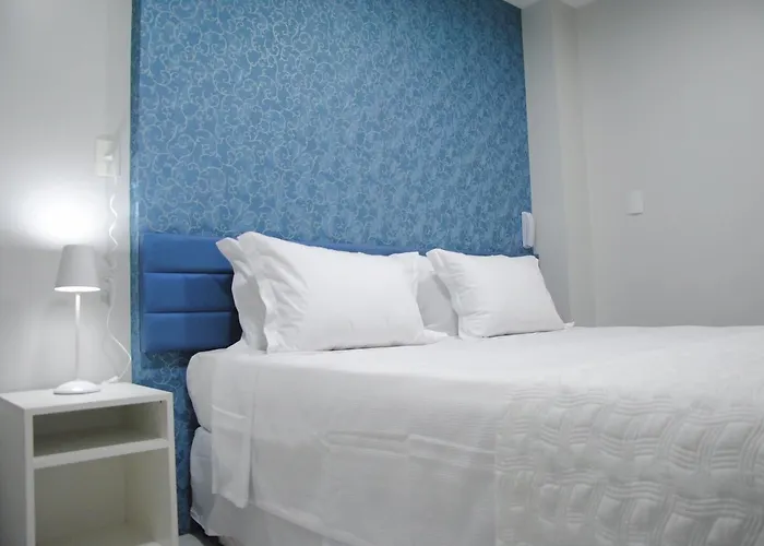 Etiqueta Hotel
