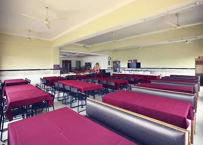 Hotel Girija