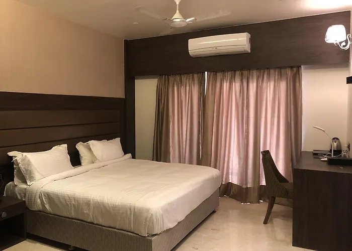 Hotel Sharanam