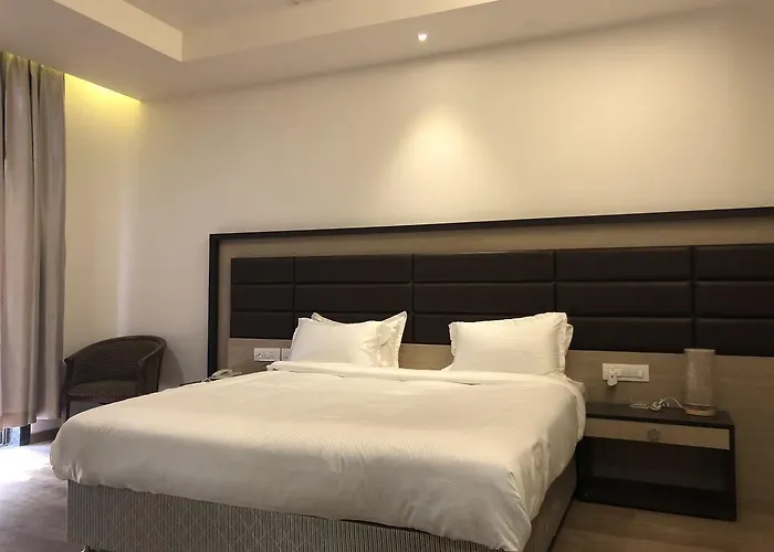 Hotel Sharanam