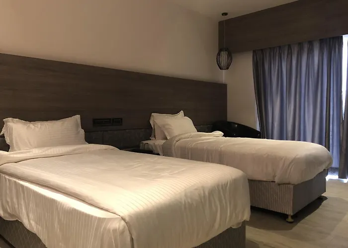 Hotel Sharanam