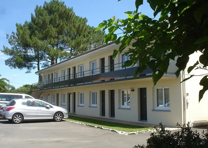 Hôtel Restaurant Les Bruyères
