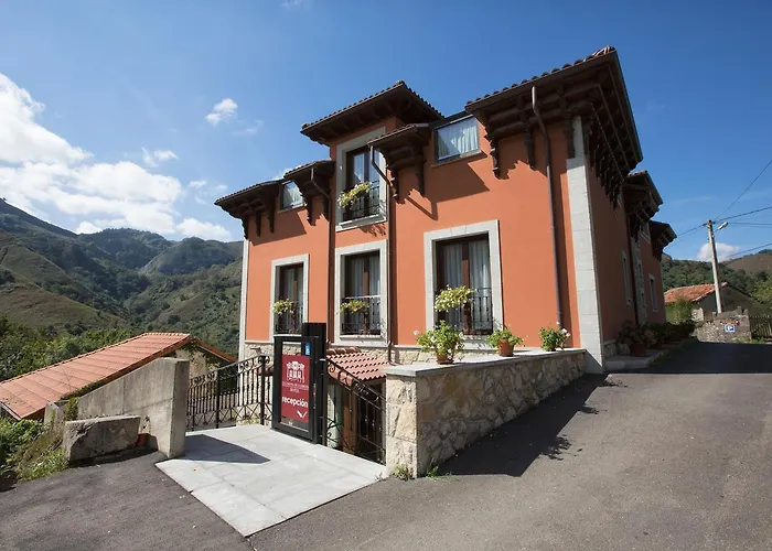Hotel La Casona De Llerices