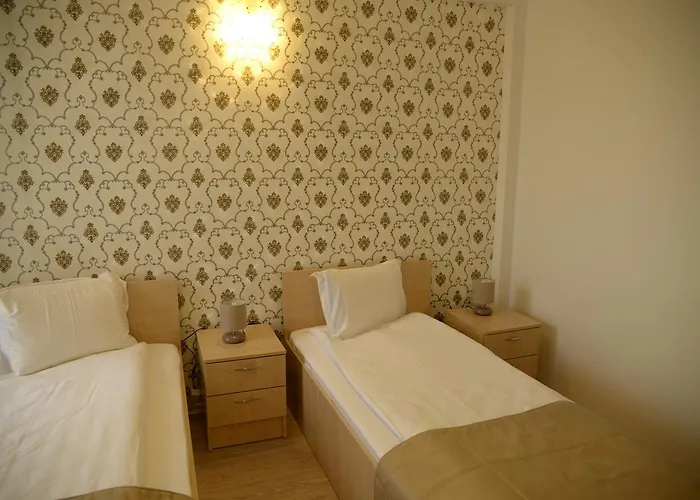 Hotel Story