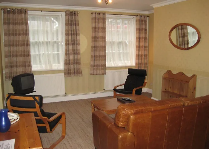 Canterbury Hotel Cottages And Apartment'S